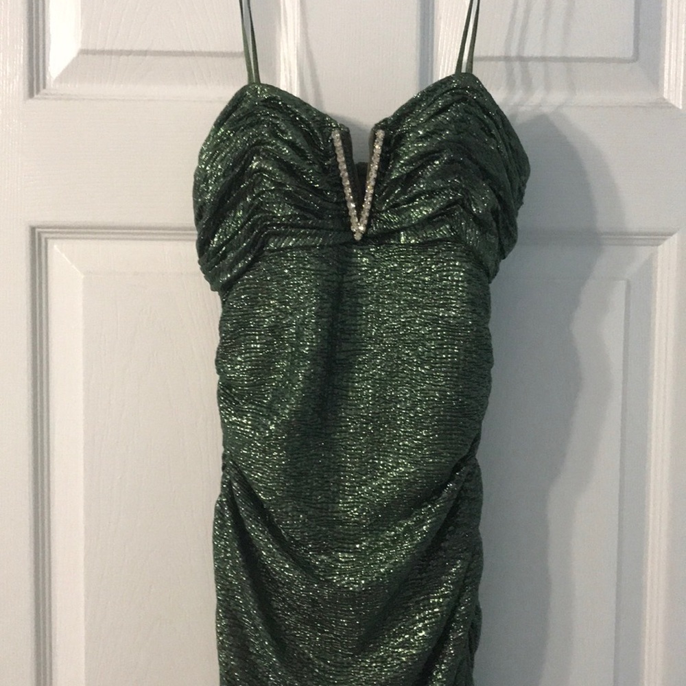 MAKE AN OFFER Shimmery Green Prom Dress, Size 2